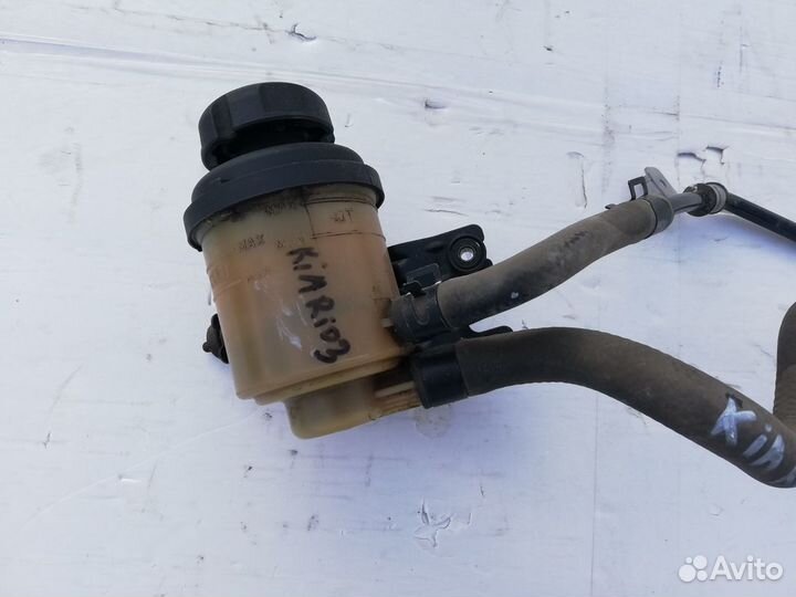 Бачок гур Kia Rio 3 Hyundai Solaris