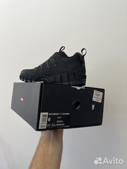 Кроссовки Nike Air Humara 17 Supreme Triple Black