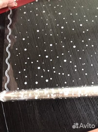 Рулон пленки для упаковки подарков