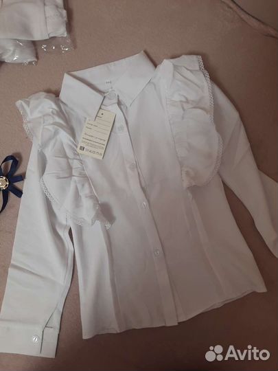 Блузка белая