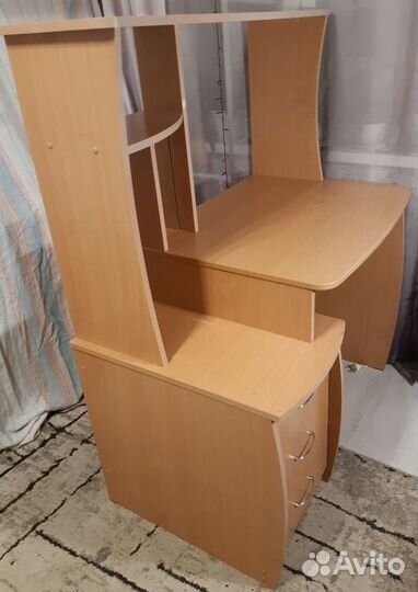 Стол компьютерный письменный