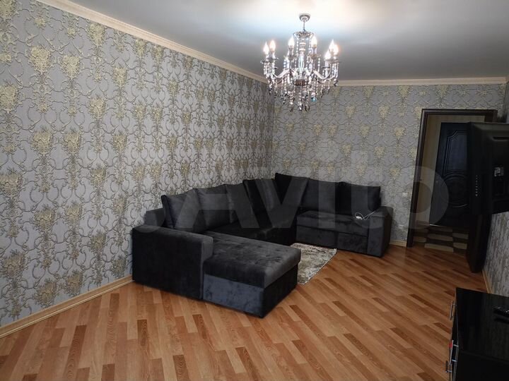 2-к. квартира, 71 м², 9/14 эт.