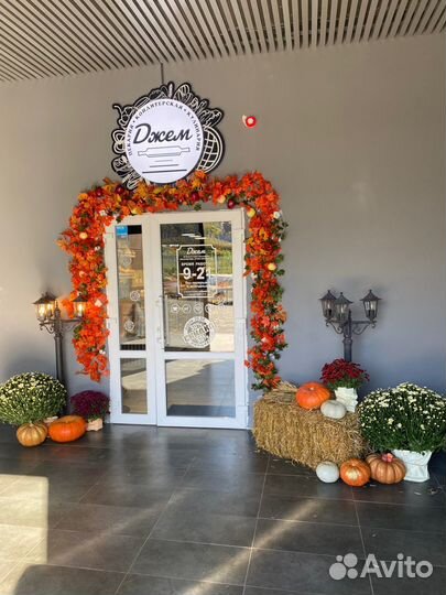 Продавец кассир в пекарню