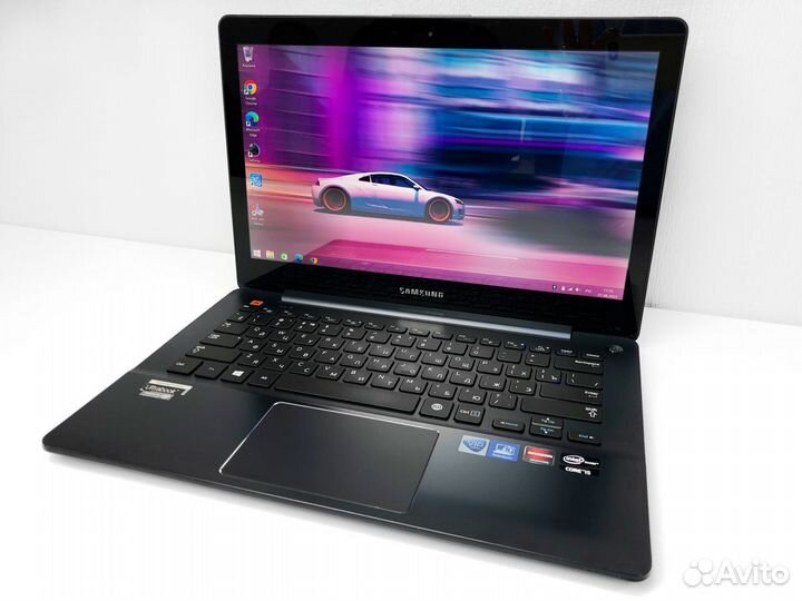 Ноутбук Samsung в металле