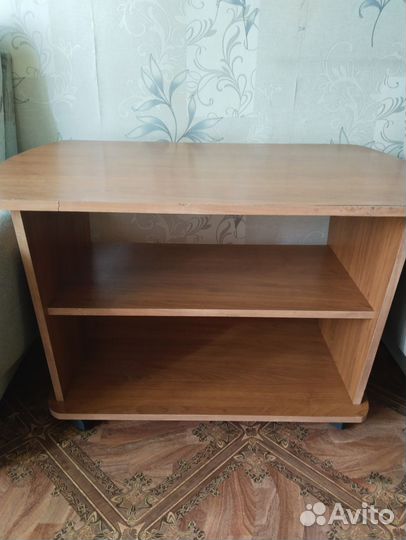 Стол журнальный или тумба под телевизор