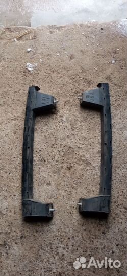 Передние направляющие стекла Шевроле Авео Т300