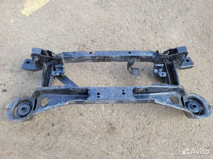 Подрамник задний на Ford Focus 1