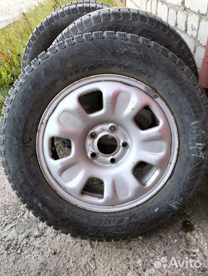 Pirelli Winter Carving Edge 215/65 R16 98T