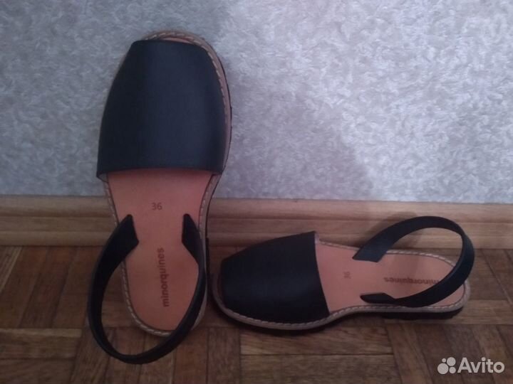 Сандалии женские