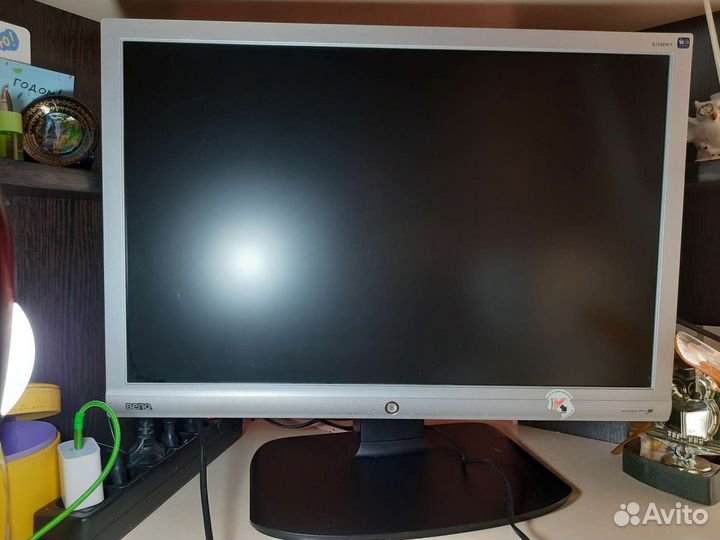 Монитор Benq G2200WT