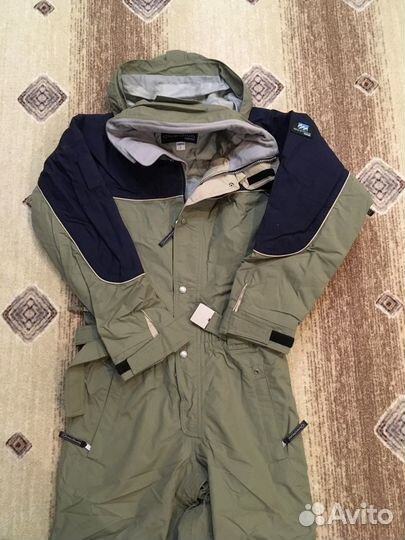 Горнолыжный комбинезон женский