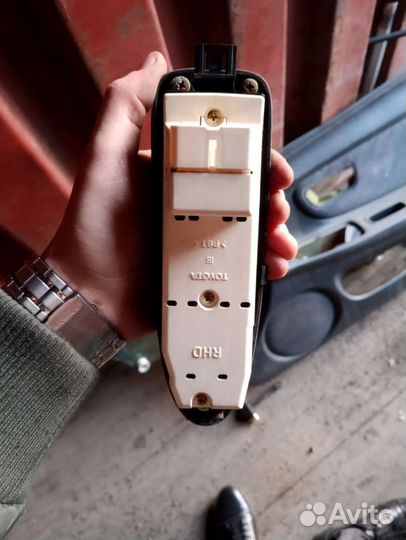 Блок управления стеклоподъемниками