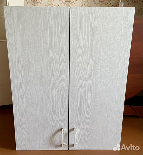 Шкаф двухстворчатый навесной