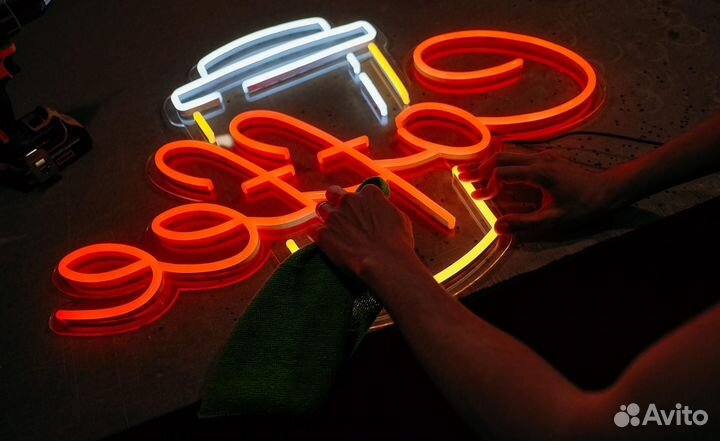 Неоновая вывеска на заказ