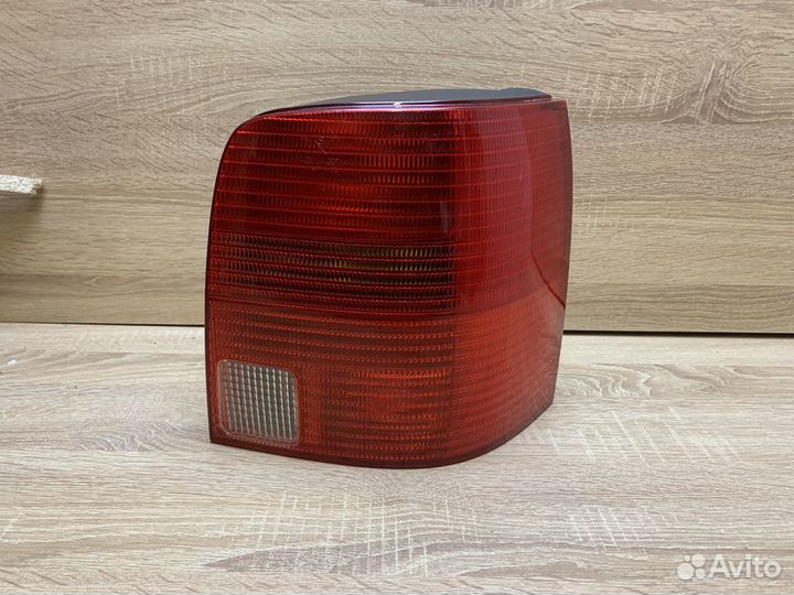 Фонарь задний правый VW Passat B5 1996-2000