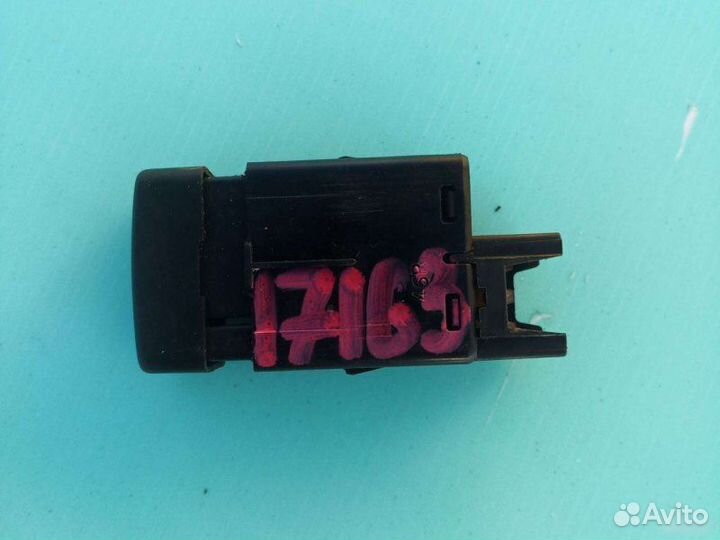 Кнопка птф Land Rover Range Rover 2 P38A