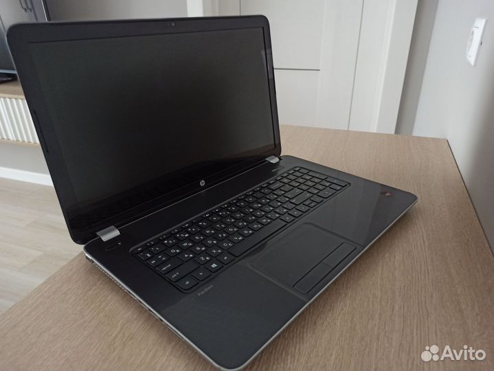 Ноутбук HP Pavilion 17.3