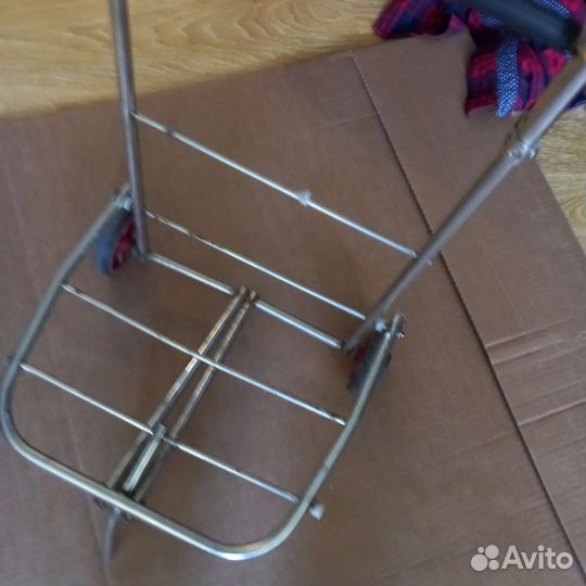 Продаются 2тележки.ф1,2,3 складная,ф4,5 с сумкой