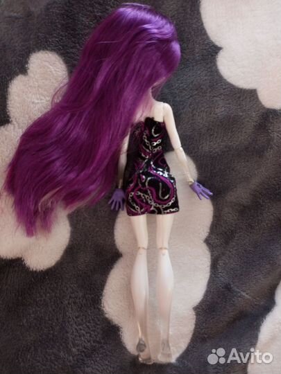 Кукла Монстер Хай Джиджи Грант, Спектра