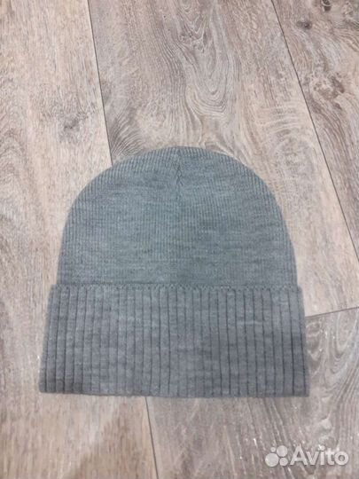 Женская шапка