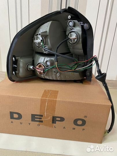 Фонарь задний правый 321-1928R-AS Hyundai Santa FE