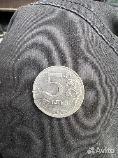 Монета с штемпельным браком