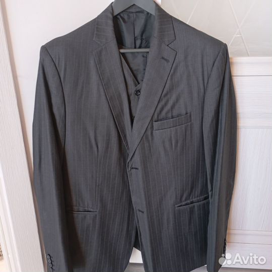 Костюм офисный мужской