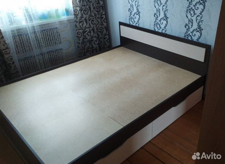 Кровать 140х200 с ящиками
