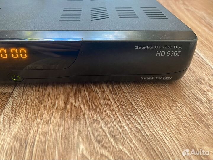 General satellite HD 9305 приставка Триколор