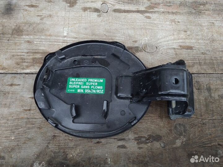 Лючок бензобака на Mazda 6 GH 2007-2012г