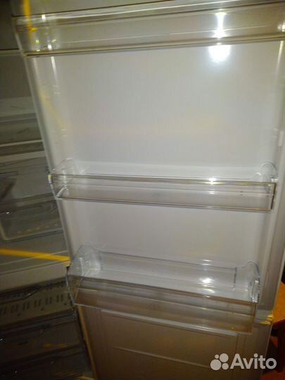 Холодильник новый