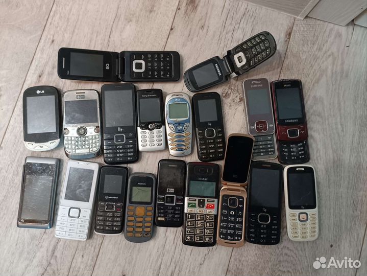 Телефоны на запчасти 60шт