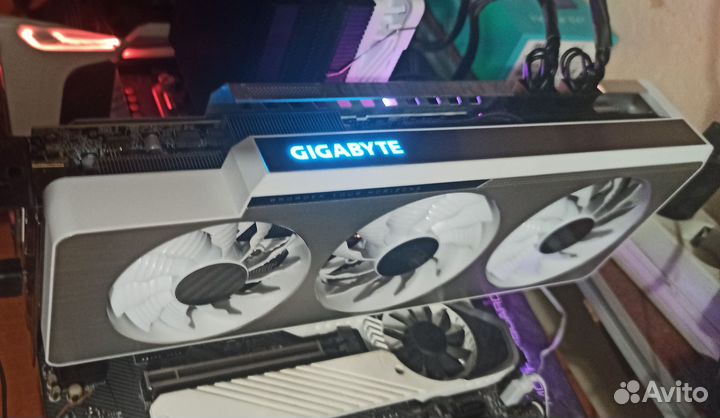 Gigabyte RTX 3070 Ti vision OC белая красотка