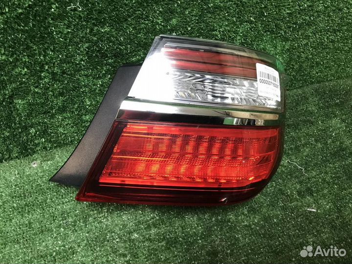 Фонарь задний наружный правый Toyota Camry