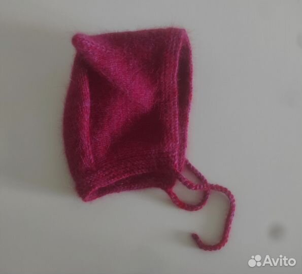 Вязанный чепчик с рожками