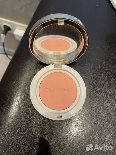 Clarins румяна