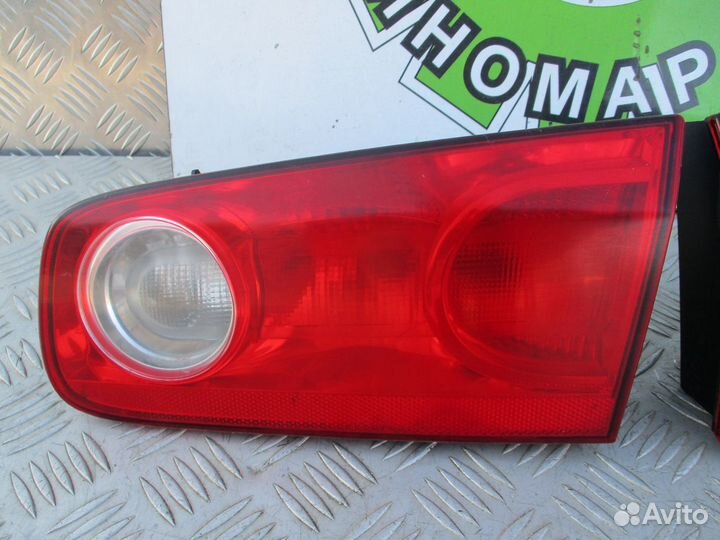 Фонарь задний внутренний лев. Renault Laguna 2 06г