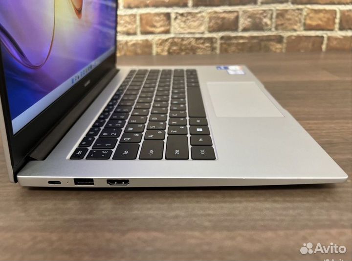 Новый топовый Huawei Core i5/512Gb SSD/8Gb RAM