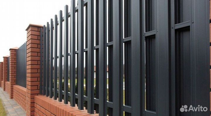 Железный штакетник