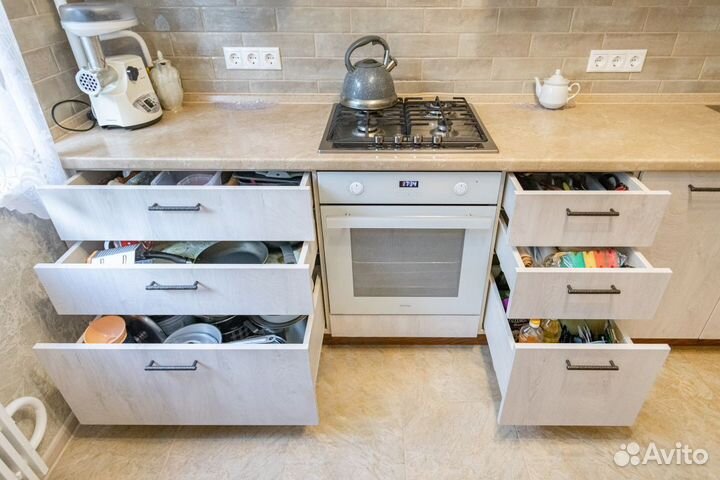 Кухня (цена за всю кухню)km-40971