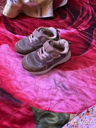 Кроссовки детские zara 25-27 размер