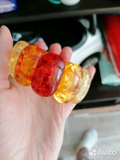 Женские браслеты