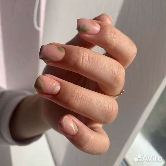 Маникюр, педикюр, покрытие гель лаком