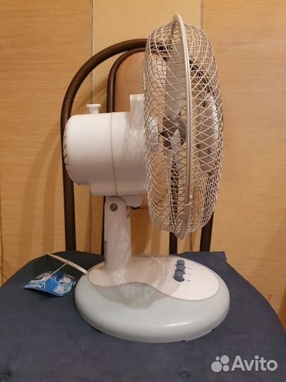 Вентилятор настольный Scarlett на запчасти