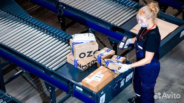 Рабочий склада