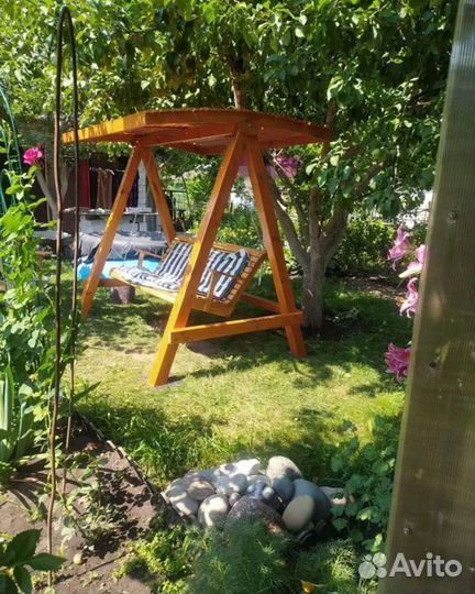 Деревянные качели