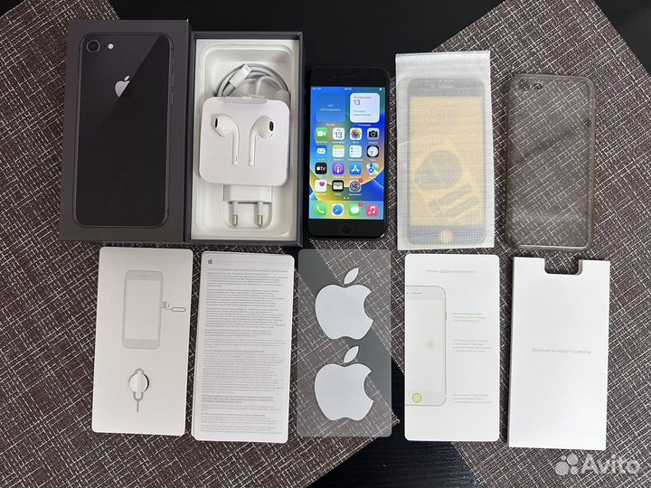 iPhone 8, 64 ГБ