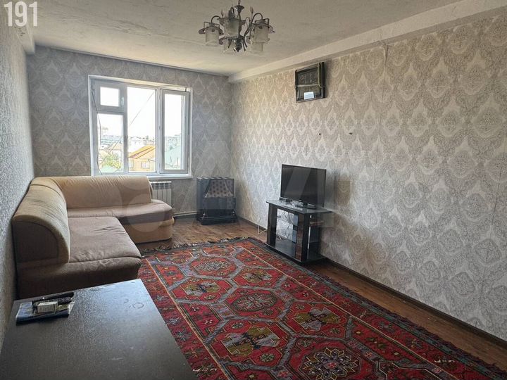 2-к. квартира, 52 м², 5/5 эт.