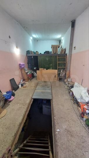Гараж, > 30 м²