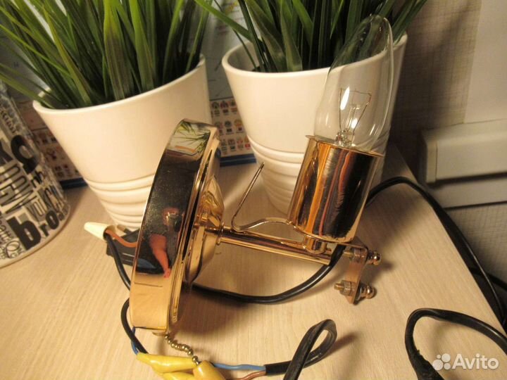 Настенный светильник бра